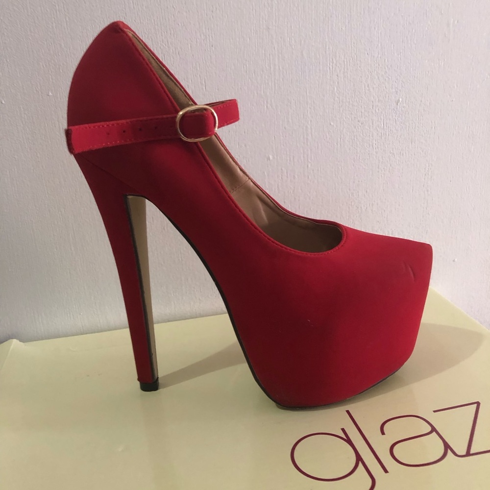 Heels/ pumps